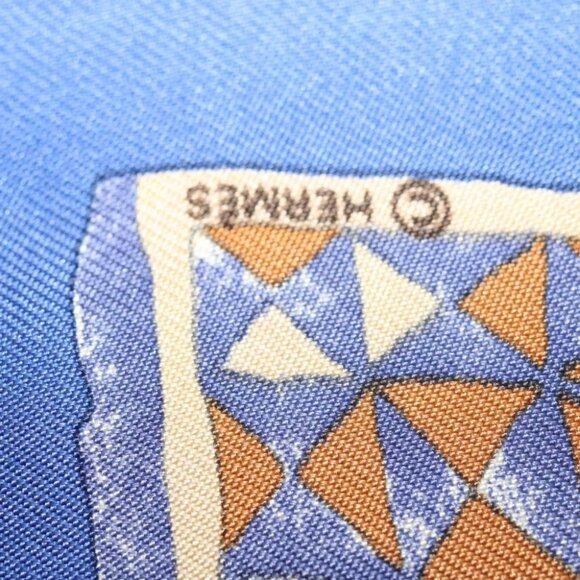 HERMES Carre 45 Scarf ""PERSONA"" Silk Blue Auth 135500 - Picture 6 of 11
